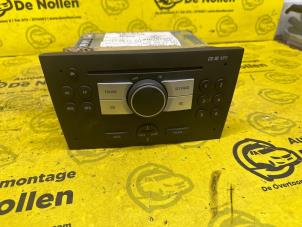 Usagé Radio/Lecteur CD Opel Corsa C (F08/68) 1.0 12V Twin Port Prix sur demande proposé par de Nollen autorecycling