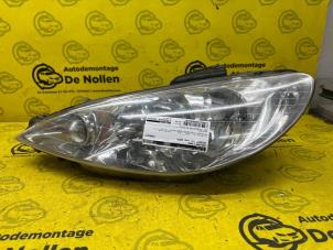 Used Headlight, left Peugeot 206 (2A/C/H/J/S) 1.4 XR,XS,XT,Gentry Price € 29,99 Margin scheme offered by de Nollen autorecycling
