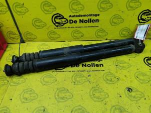 Used Shock absorber kit Renault Clio II (BB/CB) 1.4 16V Price € 25,99 Margin scheme offered by de Nollen autorecycling