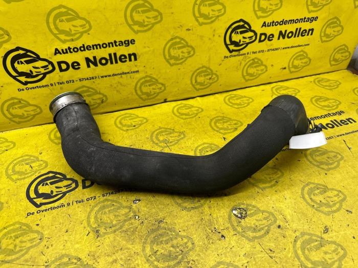 Gebrauchte Intercooler Schlauch Volkswagen Touareg (7PA/PH) 3.0 TDI V6 24V Preis € 30,00 Margenregelung angeboten von autodemontage denollen