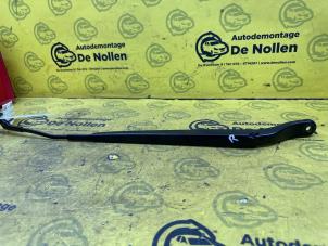 Used Front wiper arm Opel Corsa F (UB/UH/UP) 1.2 Turbo 12V 100 Price € 30,00 Margin scheme offered by de Nollen autorecycling