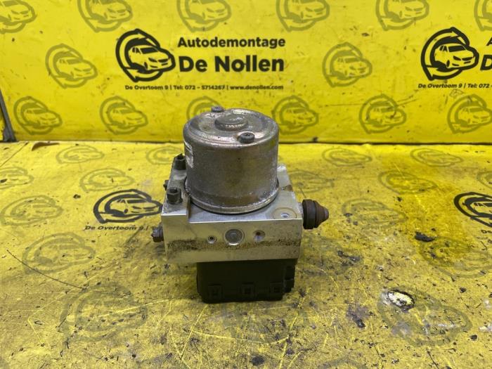 Begagnade ABS-pump Suzuki Liana (ERC/ERD/RH4) 1.6 MPi 16V Pris på förfrågan erbjuds av autodemontage denollen