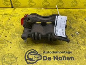 Used Front brake calliper, left Renault Master IV (EV/HV/UV/VA/VB/VD/VF/VG/VJ) 2.3 dCi 145 16V FWD Price € 50,00 Margin scheme offered by de Nollen autorecycling