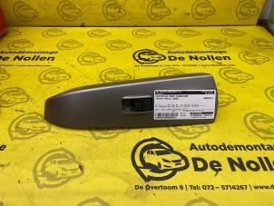 Used Electric window switch Toyota Prius (NHW20) 1.5 16V Price € 15,00 Margin scheme offered by de Nollen autorecycling