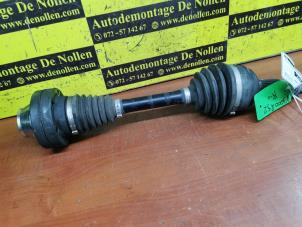Used Front drive shaft, right Volkswagen Touareg (7PA/PH) 3.0 TDI V6 24V Price on request offered by de Nollen autorecycling