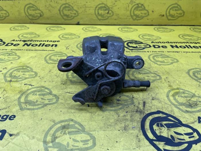 Gebrauchte Bremszange rechts hinten Alfa Romeo 147 (937) 1.9 JTDM 16V Preis € 40,00 Margenregelung angeboten von autodemontage denollen