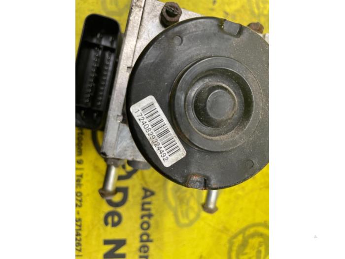 Usagé Pompe ABS Nissan Pixo (D31S) 1.0 12V Prix € 66,00 Règlement à la marge proposé par autodemontage denollen
