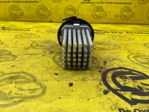 Used Heater resistor Mercedes Sprinter 3,5t (906.63) 311 CDI 16V Price € 30,00 Margin scheme offered by de Nollen autorecycling