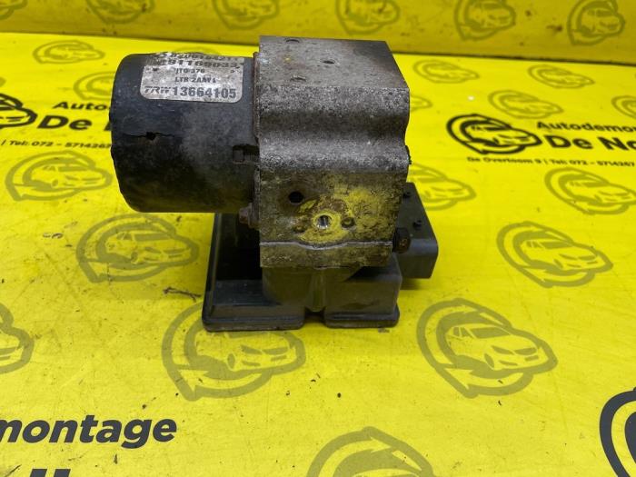 Gebrauchte ABS Pumpe Renault Trafic New (FL) 1.9 dCi 100 16V Preis € 119,00 Margenregelung angeboten von autodemontage denollen