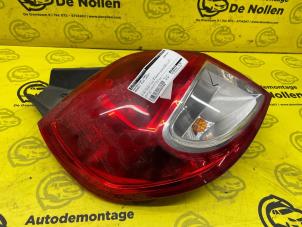 Used Taillight, left Renault Clio III (BR/CR) 1.5 dCi 75 FAP Price € 45,00 Margin scheme offered by de Nollen autorecycling