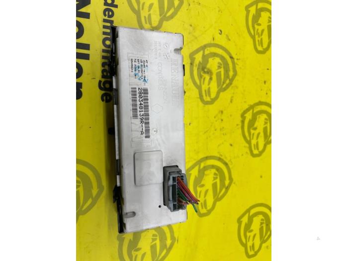 Begagnade Innerdisplay Renault Clio III (BR/CR) 1.5 dCi 75 FAP Pris € 35,00 Marginaltabell erbjuds av autodemontage denollen