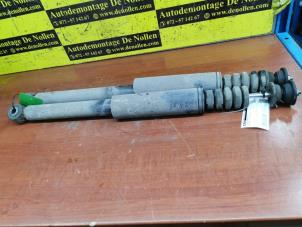 Used Shock absorber kit Renault Clio III (BR/CR) 1.5 dCi 75 FAP Price € 60,00 Margin scheme offered by de Nollen autorecycling