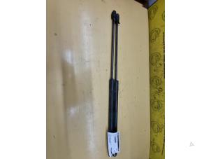 Used Set of gas struts for boot Ford Focus 3 1.0 Ti-VCT EcoBoost 12V 125 Price € 30,00 Margin scheme offered by de Nollen autorecycling