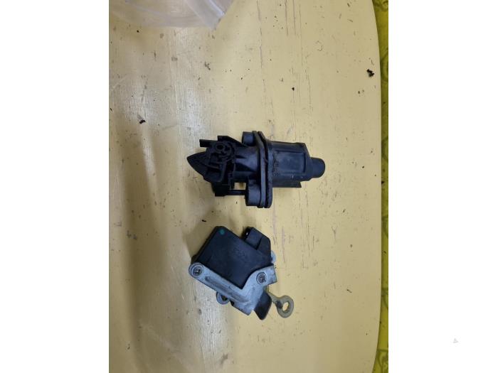 Boot lid lock mechanism Peugeot 107 VALEO1507