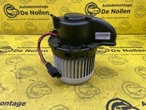 Used Heating and ventilation fan motor Renault Zoé (AG) Price € 90,00 Margin scheme offered by de Nollen autorecycling
