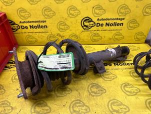 Used Front shock absorber rod, left Mini Mini Cooper S (R53) 1.6 16V Price € 50,00 Margin scheme offered by de Nollen autorecycling