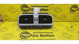 Usagé Aerateur tableau de bord Volkswagen Polo V (6R) 1.2 TDI 12V BlueMotion Prix € 50,00 Règlement à la marge proposé par de Nollen autorecycling