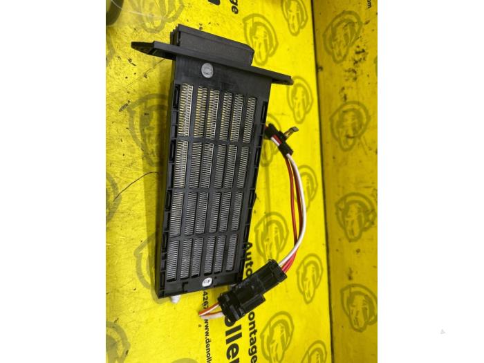 Używane Element grzewczy Ford B-Max (JK8) 1.0 EcoBoost 12V 100 Cena € 45,00 Procedura marży oferowane przez autodemontage denollen