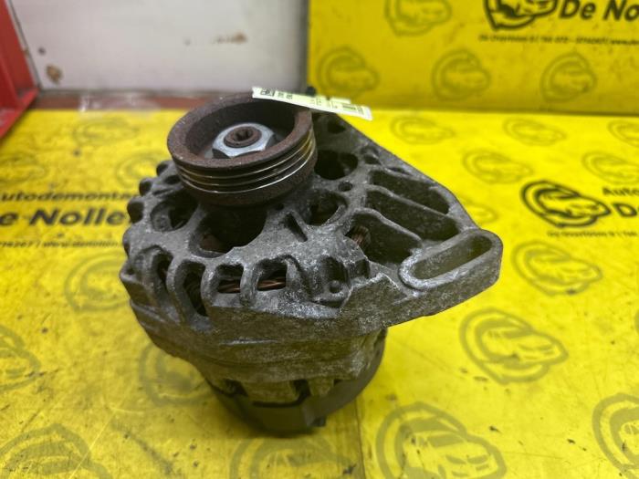 Begagnade Dynamo Renault Twingo (C06) 1.2 Pris € 40,00 Marginaltabell erbjuds av autodemontage denollen