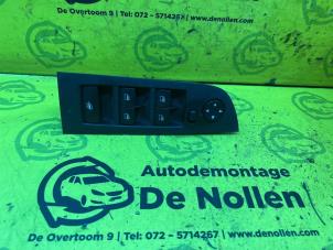 Usados Interruptor de ventanilla eléctrica BMW Z4 Roadster (E89) sDrive 23i 2.5 24V Precio € 50,00 Norma de margen ofrecido por de Nollen autorecycling