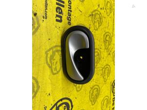 Used Door handle 2-door, left Renault Twingo II (CN) 1.2 16V Price € 25,00 Margin scheme offered by de Nollen autorecycling