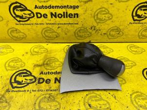 Used Gear stick cover Ford Focus C-Max 1.8 16V Price € 20,00 Margin scheme offered by de Nollen autorecycling