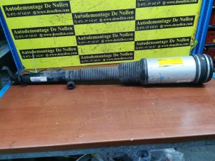 Used Rear shock absorber, right Mercedes S (W220) 3.2 S-320 CDI 24V Price € 325,00 Margin scheme offered by de Nollen autorecycling