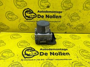 Begagnade ABS-pump Renault Megane II CC (EM) 2.0 16V Pris € 60,00 Marginaltabell erbjuds av de Nollen autorecycling