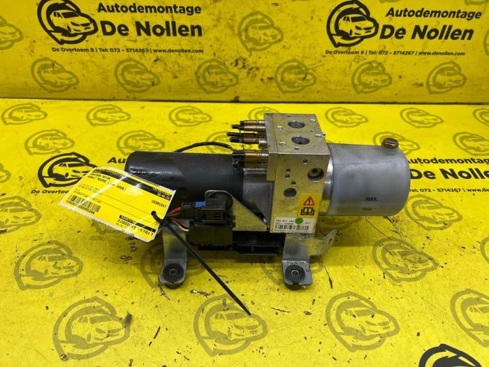 Używane Silnik dachu cabrio Renault Megane II CC (EM) 2.0 16V Cena na żądanie oferowane przez autodemontage denollen