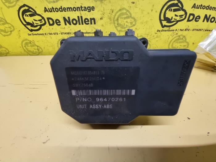 Usagé Bloc ABS Chevrolet Kalos (SF48) 1.4 16V Prix € 86,00 Règlement à la marge proposé par autodemontage denollen