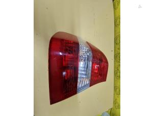 Used Taillight, left BMW 3 serie (E46/4) 316i 16V Price € 35,00 Margin scheme offered by de Nollen autorecycling