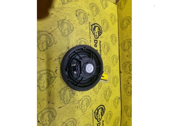 Używane Glosnik Opel Agila (B) 1.2 16V Cena € 17,50 Procedura marży oferowane przez autodemontage denollen