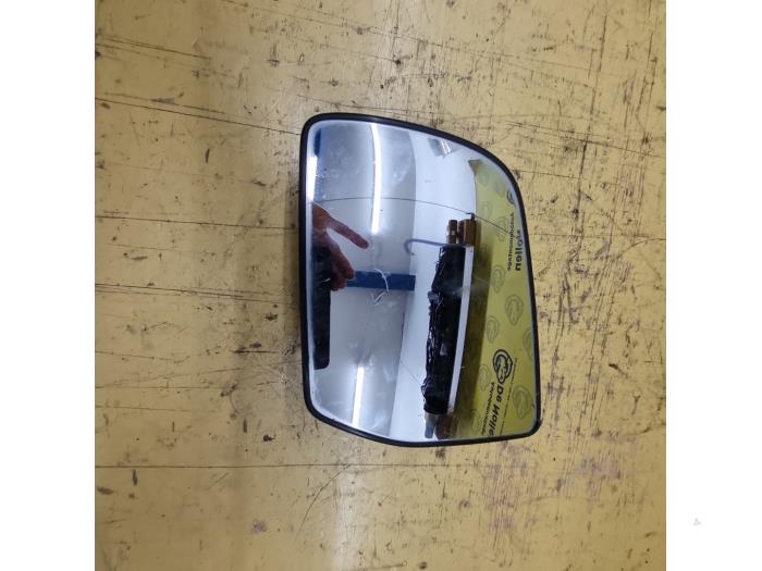 Mirror glass, left from a Ford Ranger 3.2 TDCI 20V 4x4 2015