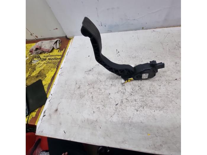 Accelerator pedal position sensor