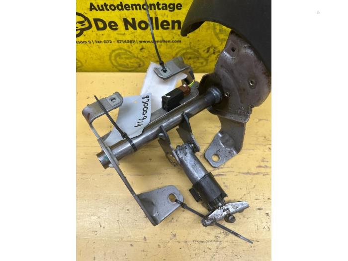 Parking brake lever Peugeot Partner 1.6 HDI, BlueHDI 75 9680786377