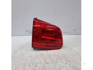 Used Taillight, left Volkswagen Tiguan (5N1/2) 2.0 TSI 16V 4Motion Price € 35,00 Margin scheme offered by de Nollen autorecycling