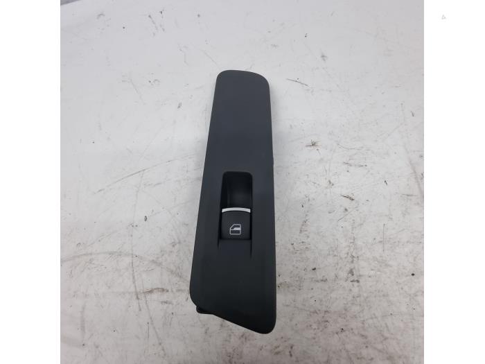 Usados Interruptor de ventanilla eléctrica Volkswagen Tiguan (5N1/2) 2.0 TSI 16V 4Motion Precio € 25,00 Norma de margen ofrecido por autodemontage denollen
