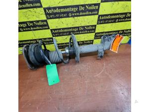 Used Fronts shock absorber, left Toyota Prius (NHW20) 1.5 16V Price € 60,00 Margin scheme offered by de Nollen autorecycling