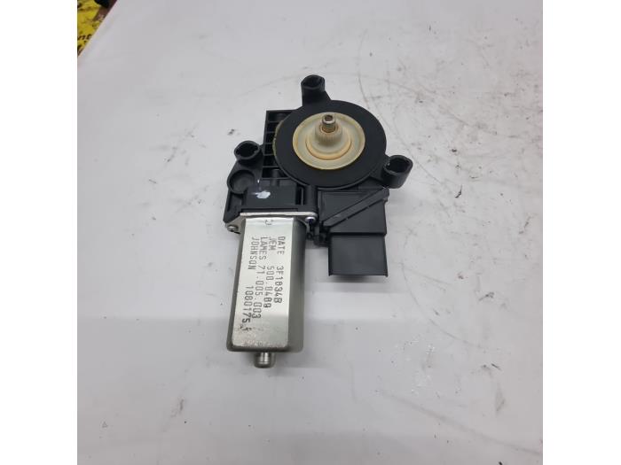 Usados Motor de ventanilla de puerta Fiat Croma (194) 2.2 MPI 16V Precio € 50,00 Norma de margen ofrecido por autodemontage denollen