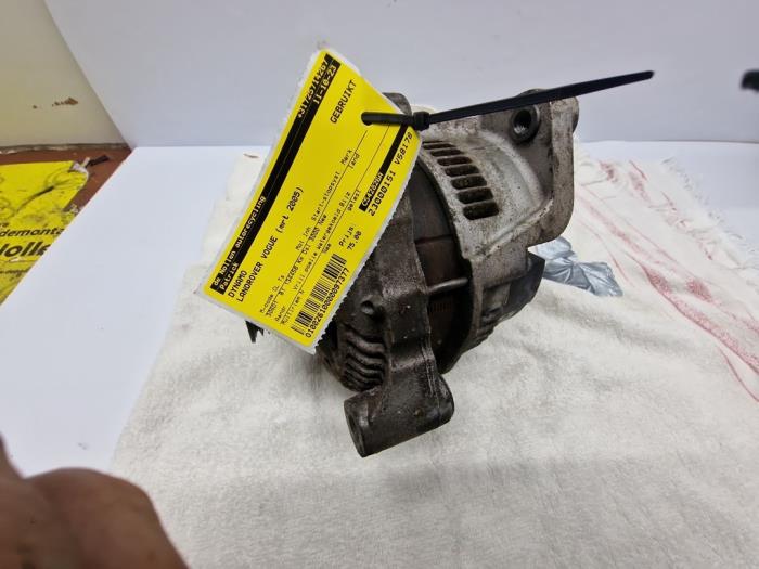 Begagnade Dynamo Landrover Vogue Pris € 75,00 Marginaltabell erbjuds av autodemontage denollen