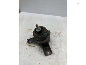 Engine mount from a Kia Venga 1.4 CVVT 16V 2011