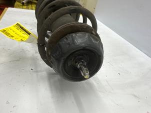 Used Front shock absorber rod, right Kia Venga 1.4 CVVT 16V Price € 100,00 Margin scheme offered by de Nollen autorecycling