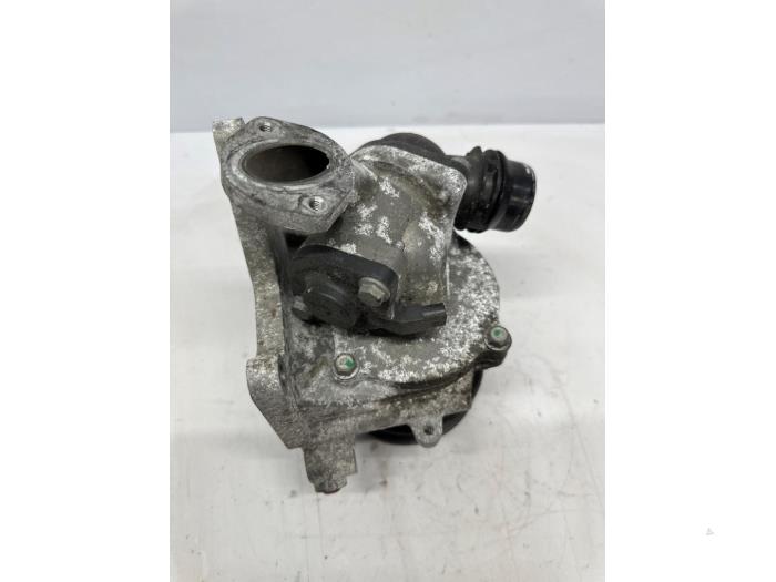Begagnade Vattenpump Opel Insignia 1.6 CDTI 16V Pris € 50,00 Marginaltabell erbjuds av autodemontage denollen