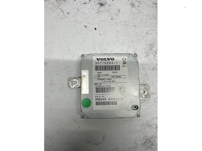 Używane Modul radiowy Volvo V50 (MW) 2.4 D5 20V Autom.. Cena € 35,00 Procedura marży oferowane przez autodemontage denollen