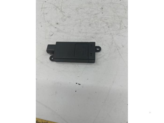 Begagnade Larmsensor Mini Mini Convertible (F57) 1.5 12V Cooper Pris € 25,00 Marginaltabell erbjuds av autodemontage denollen