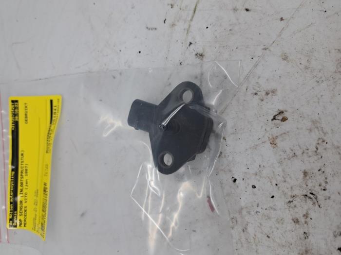 Gebrauchte Map Sensor (Einlasskrümmer) Mercedes Vito (638.1/2) 2.3 108D Preis € 15,00 Margenregelung angeboten von autodemontage denollen