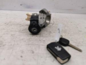 Used Ignition lock + key Peugeot 108 1.0 12V VVT-i Price € 55,00 Margin scheme offered by de Nollen autorecycling