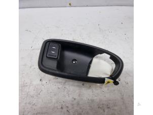 Used Electric window switch Ford S-Max (GBW) 2.0 TDCi 16V 140 Price € 20,00 Margin scheme offered by de Nollen autorecycling