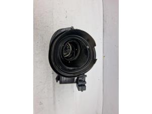 Used Tank cap cover BMW 1 serie (F20) 116d 1.5 12V TwinPower Price € 50,00 Margin scheme offered by de Nollen autorecycling