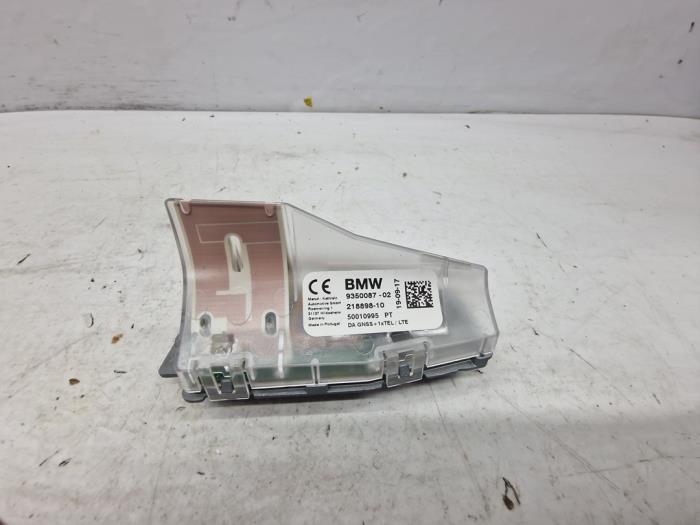 Używane Antena BMW 1 serie (F20) 116d 1.5 12V TwinPower Cena € 25,00 Procedura marży oferowane przez autodemontage denollen